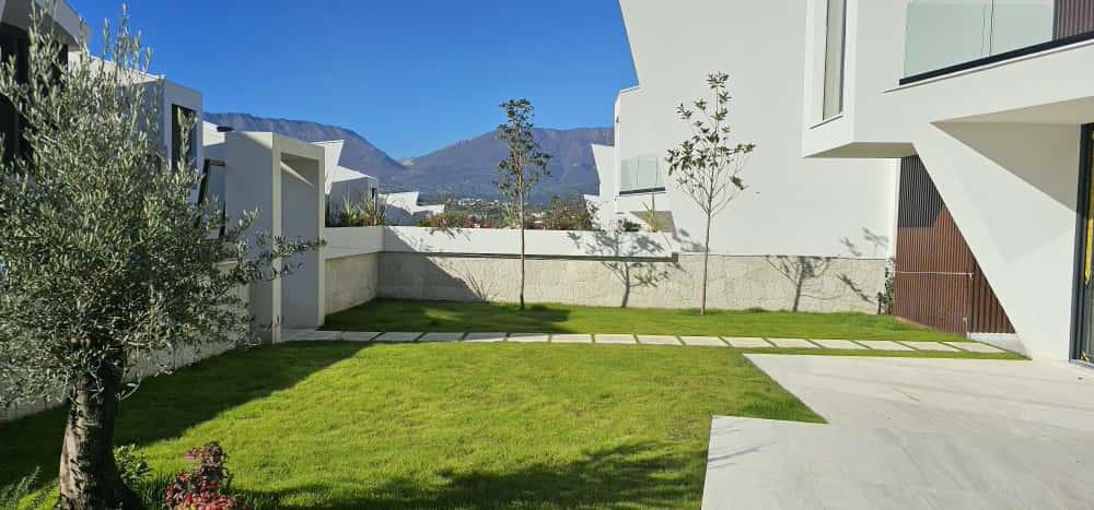 🏡 Luxury Villa for Sale, 3-Story Near TEG