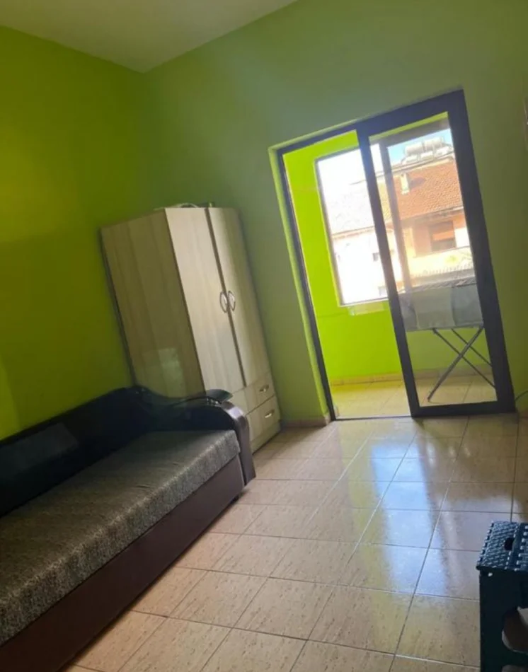 Tirane, vendesi appartamento 1+1 Piano 3, 47 m² 126.000 € (Medreseja)