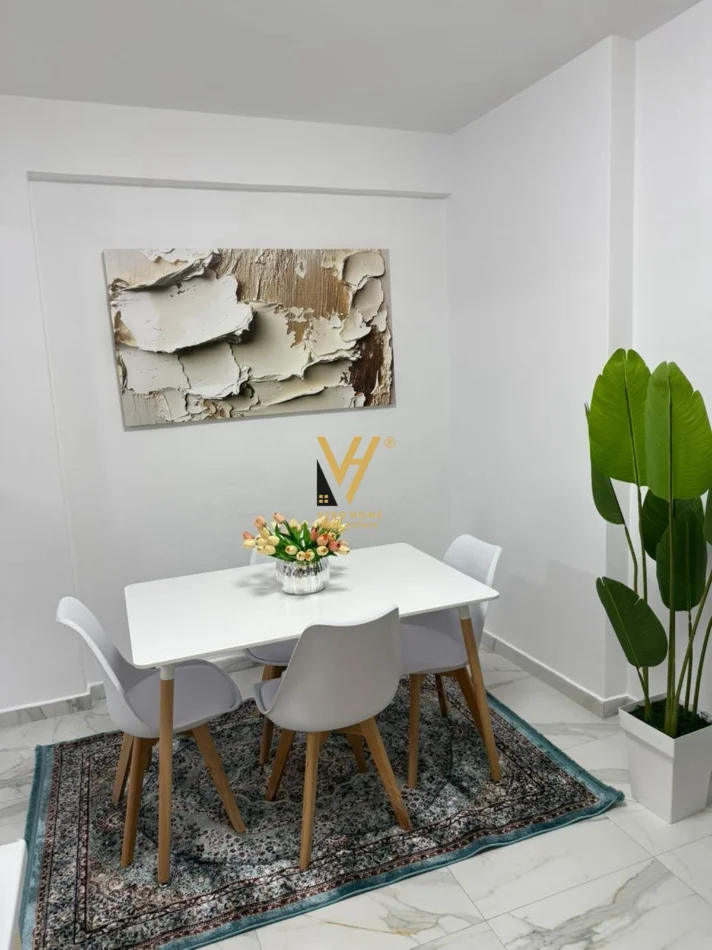 Tirane, for Rent 2+1 Apartment with Balcony, 8th Floor, 93 m², €800 (Near Bus Park)