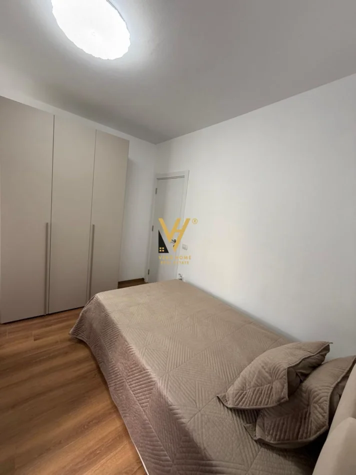 Tirane, for Rent 2+1 Apartment with Balcony, 8th Floor, 93 m², €800 (Near Bus Park)