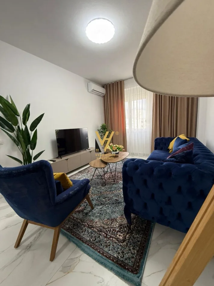 Tirane, for Rent 2+1 Apartment with Balcony, 8th Floor, 93 m², €800 (Near Bus Park)