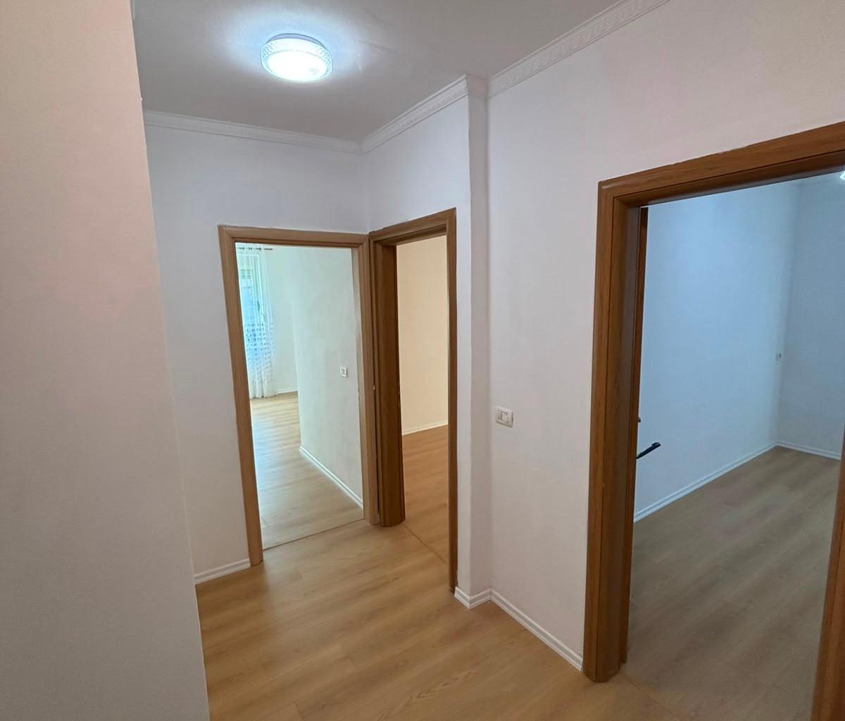 SHITET APARTAMENT 2+1 NË ZONEN E FRESKUT