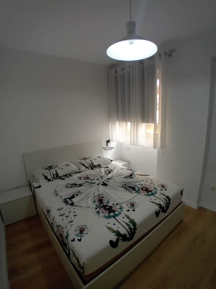 Tirane, affitto di appartamento 1+1 Piano 2, 73 m² 700 € (VIA KAVAJES)
