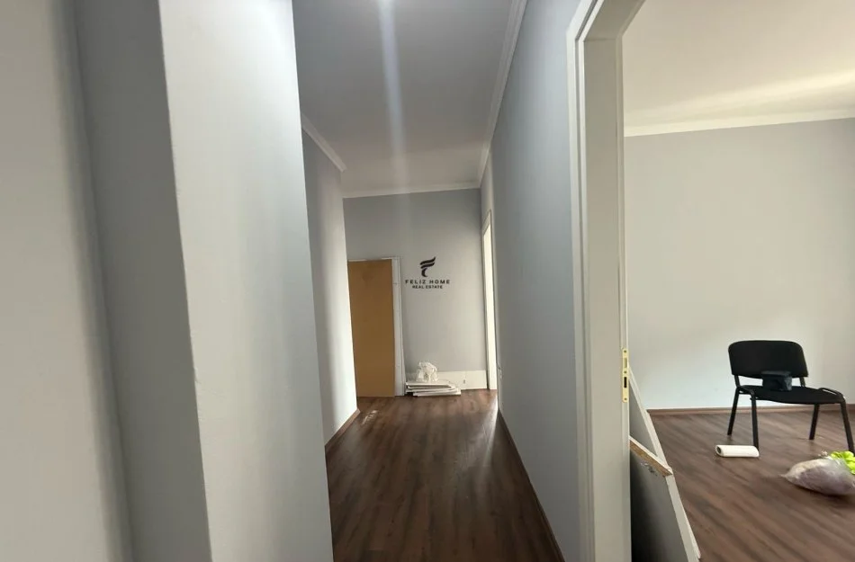 Tirane, affitto appartamento 3+1 Piano 6, 140 m² 700 € (PORCELANI)