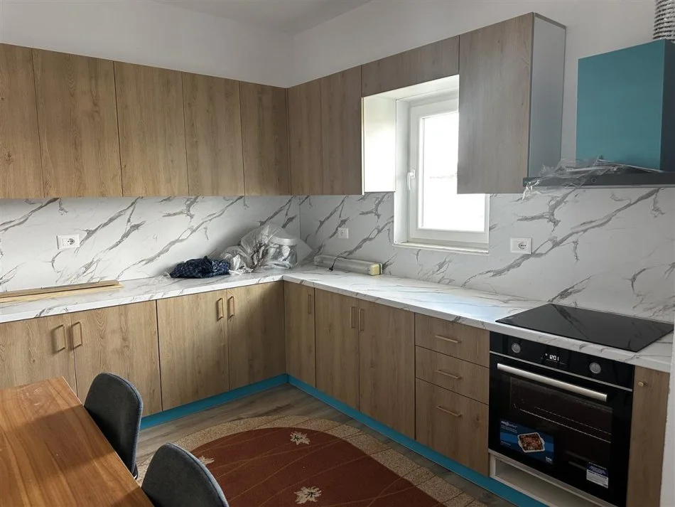 Tirane, affitto di appartamento 3+1+Balcone Piano 2, 120 m² 650 € (SELEZIONATO)