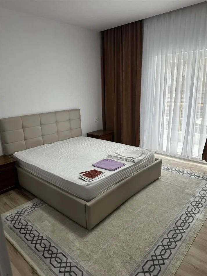 Tirane, affitto di appartamento 3+1+Balcone Piano 2, 120 m² 650 € (SELEZIONATO)