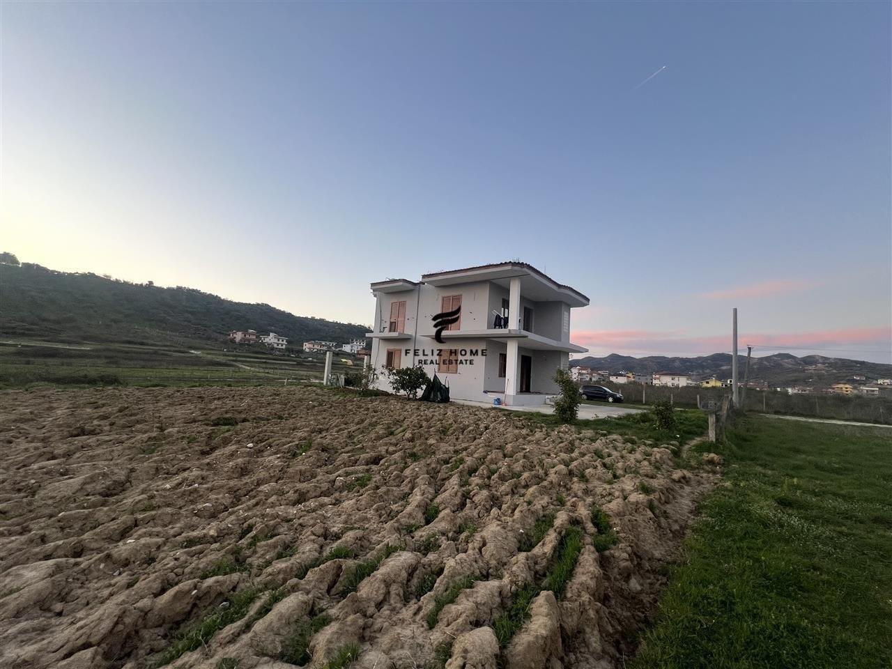 Two-Storey Villa for Sale, Vore, 260,000 Euros