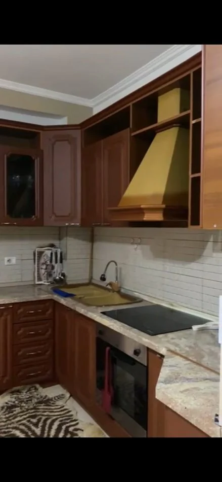 Tirane, affitto appartamento 2+1+Balcone Piano 4, 106 m² 600 € (ASTIR)