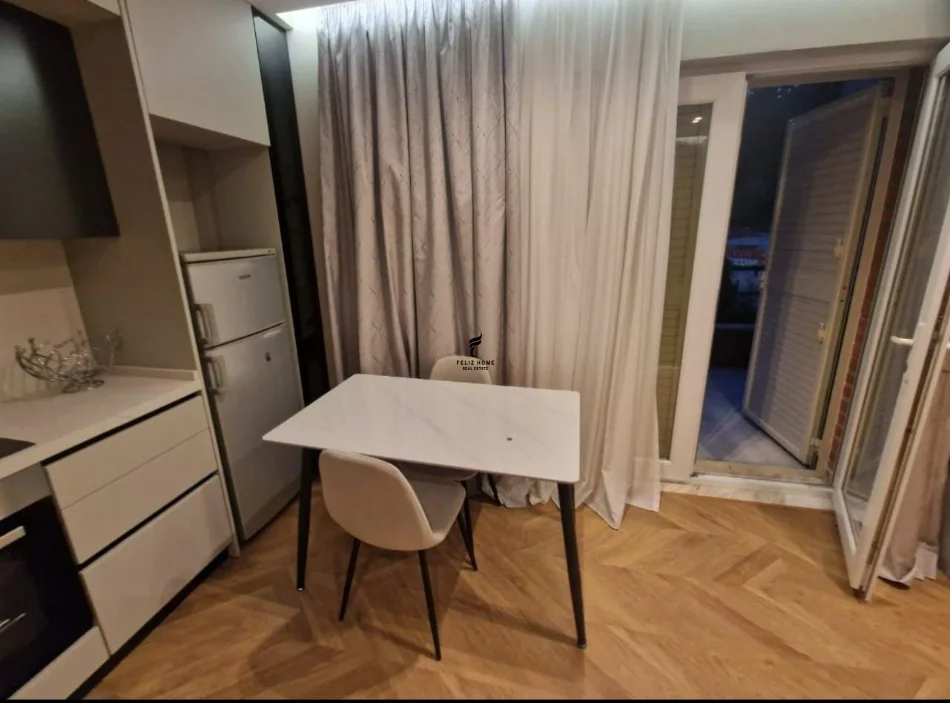 Tirane, affitto appartamento 1+1 Piano 1, 72 m² 700 € (CODICE DIELLIT)