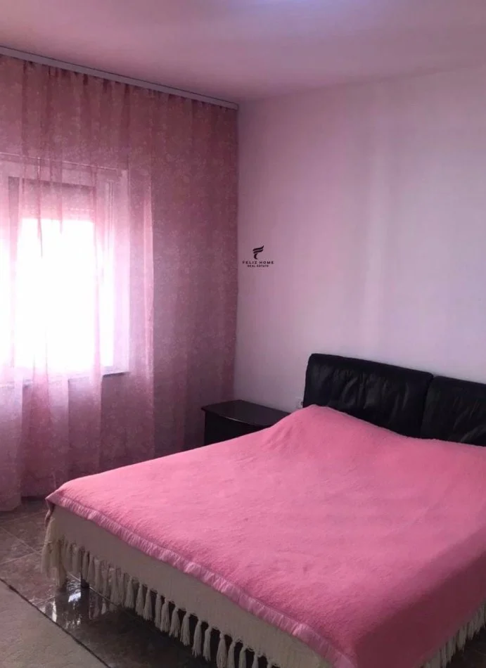 Tirane, affitto appartamento 2+1 Piano 4, 80 m² 550 € (VIA DIBRES)