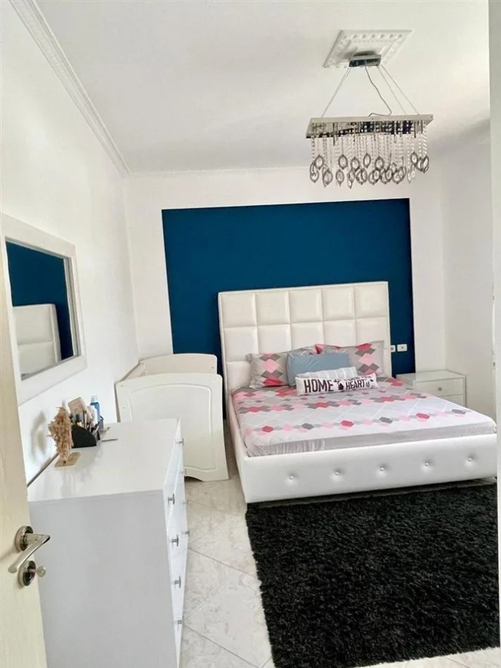 Tirane, affitto mensile appartamento 2+1 con balcone, Piano 2, 100 m², 700 € (JORDAN MISJA)