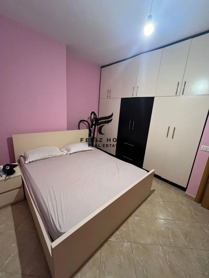 Tirane, affitto appartamento 2+1 Piano 6, 87 m² 450 € (YERISHT)