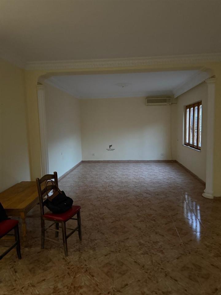 VILE ME QERA 1500 M2 ALLIAS 200.000 LEKE