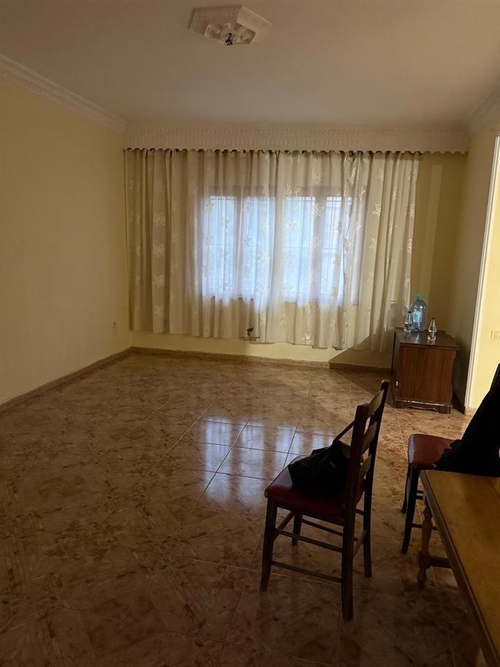 Villa with 1500 m2 Land for 200,000 LEKE