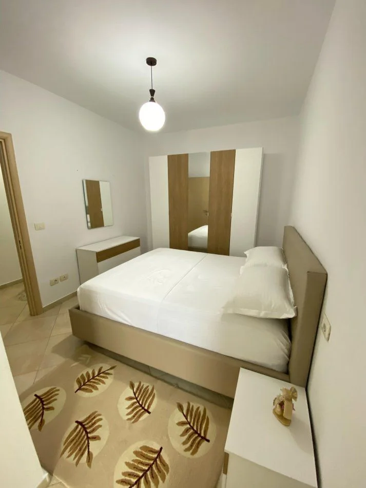 Tirane, affitto appartamento 2+1 Piano 8, 90 m² 550 € (ASTIR)