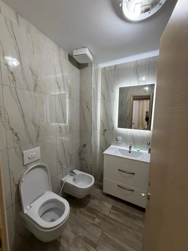 Tirane, affitto appartamento 2+1 Piano 2, 80 m² 700 € (ZOOLOGJIK QUARTIER)