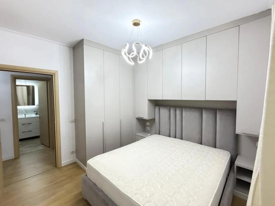 Tirane, affitto appartamento 2+1 Piano 2, 80 m² 700 € (ZOOLOGJIK QUARTIER)