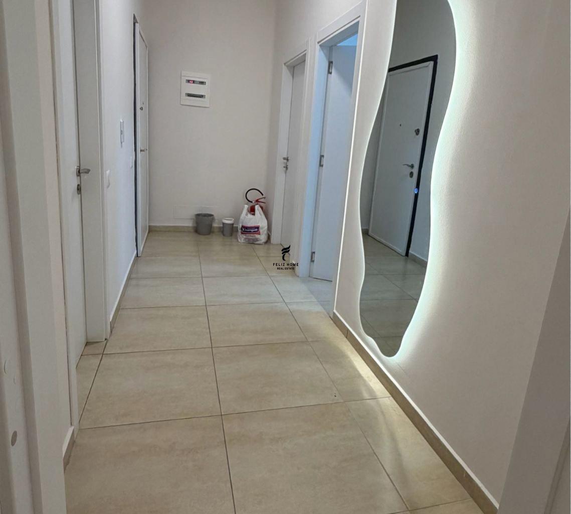 Zyra in affitto di 100 m² in via Kavajes a 110.000 LEKE
