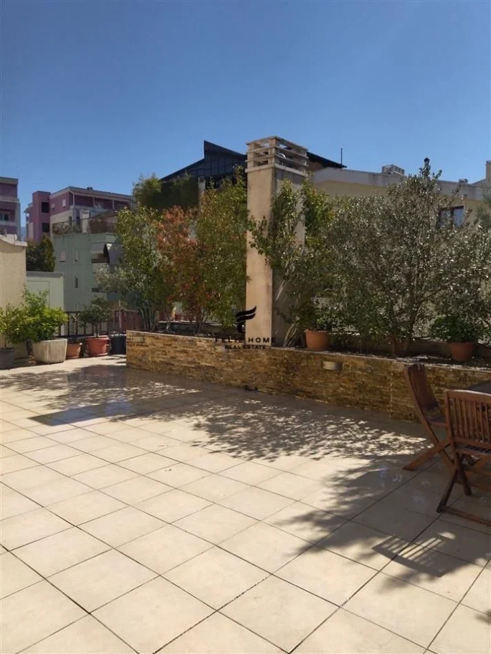 Tirano, affitto con consegna immediata 2+1, Sesto piano, 220 m², 600 € (QUARTIERE BOTANIK)