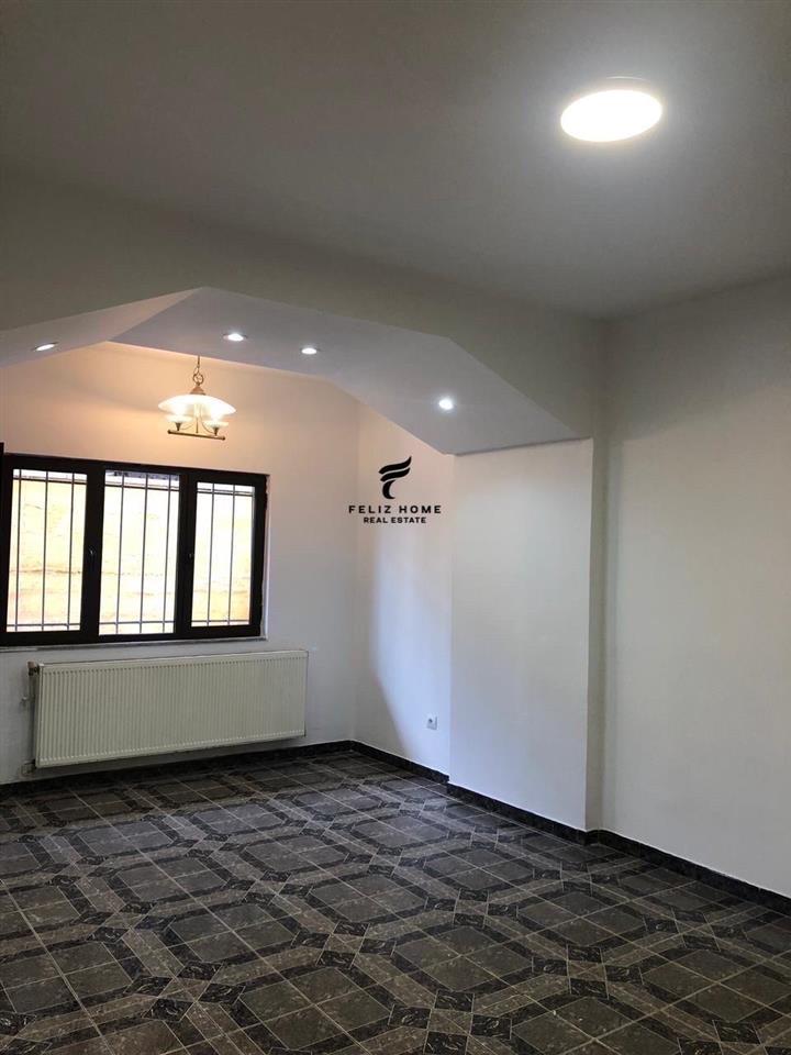 Commercial Space for Rent, 21 December, 600 Euros