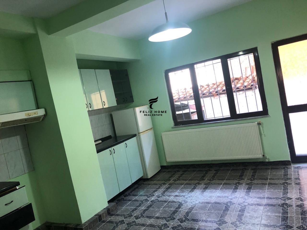 Commercial Space for Rent, 21 December, 600 Euros