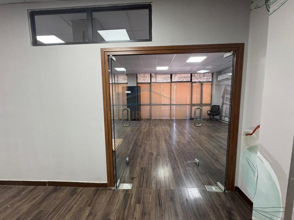 For Rent, Commercial Space, Zogu I Boulevard, Tirana