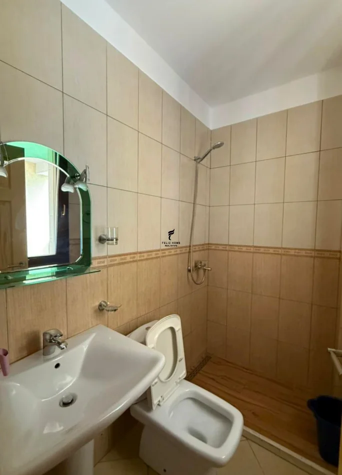 Tirane, affitto appartamento 2+1 Piano 4, 100 m² 600 € (KOPSHTI BOTANIK)