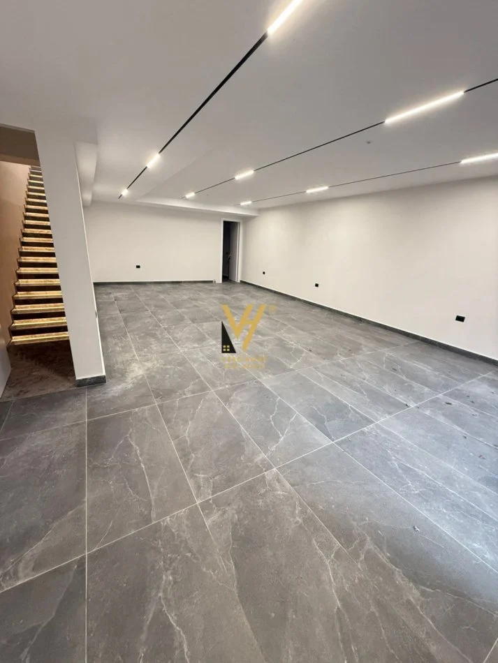 Tirane, vendi Vile 3 Katshe Kati 0, 800 m² 1.500.000 € (LIQENI I THATE)