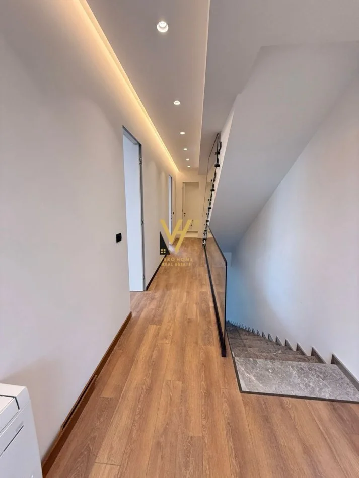 Tirane, vendi Vile 3 Katshe Kati 0, 800 m² 1.500.000 € (LIQENI I THATE)