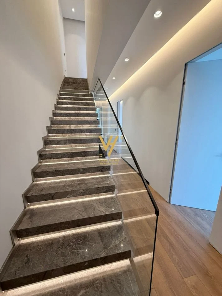 Tirane, vendi Vile 3 Katshe Kati 0, 800 m² 1.500.000 € (LIQENI I THATE)