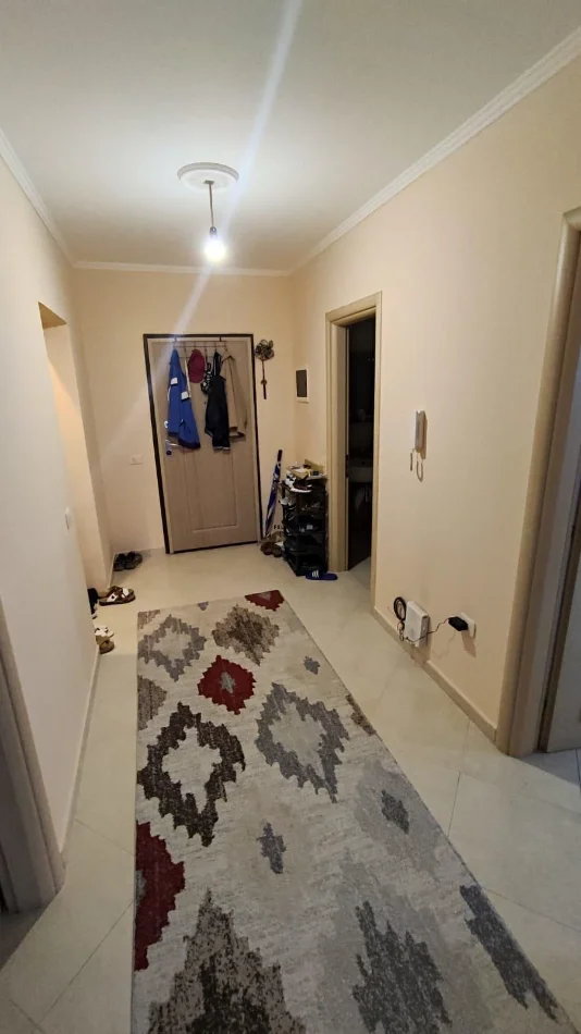 Tirane, affitto appartamento 2+1 Piano 7, 140 m² 600 € (YBERRISHT)