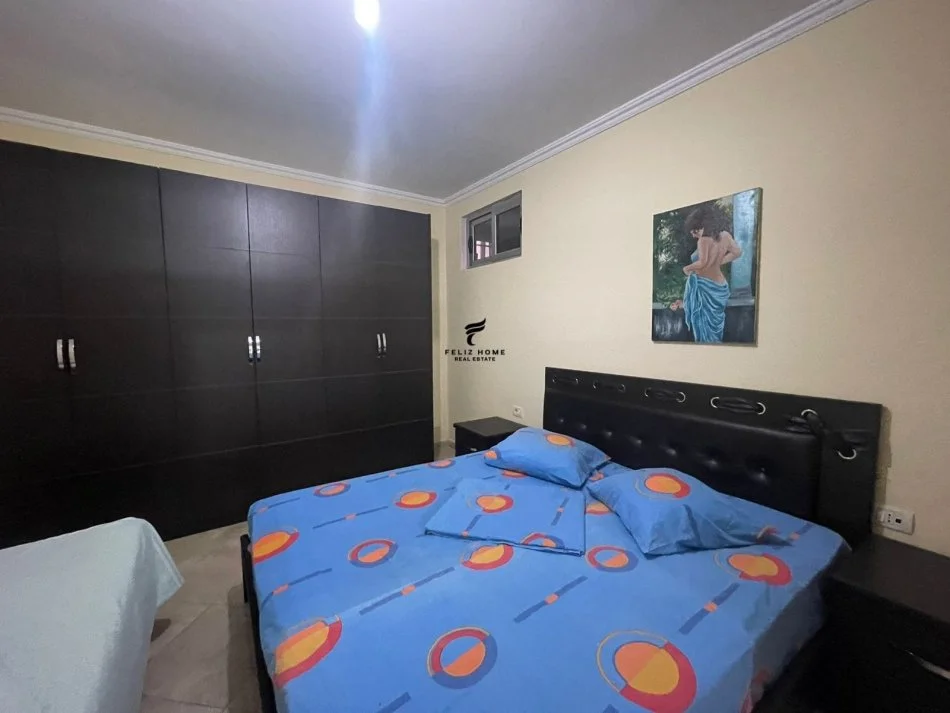 Tirane, affitto appartamento 1+1, Piano 1, 120 m², 600 € (BRRYLI)