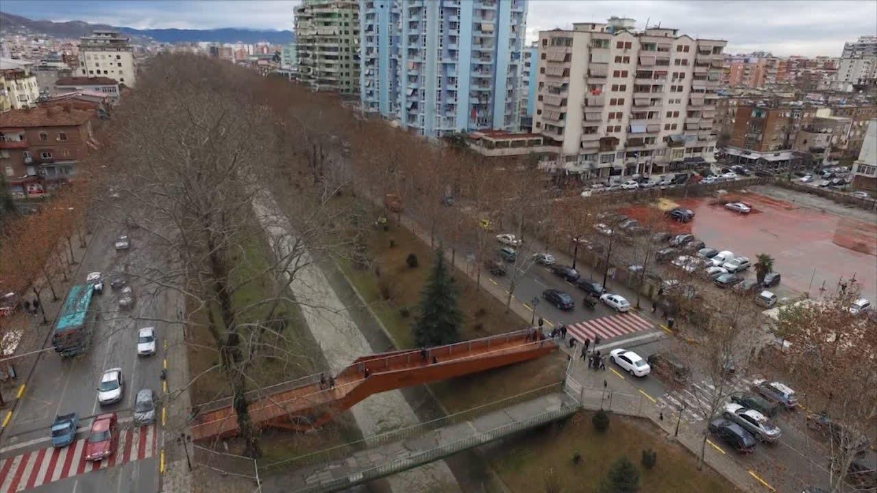 Ambjent biznesi në shitje, Ish Ekspozita