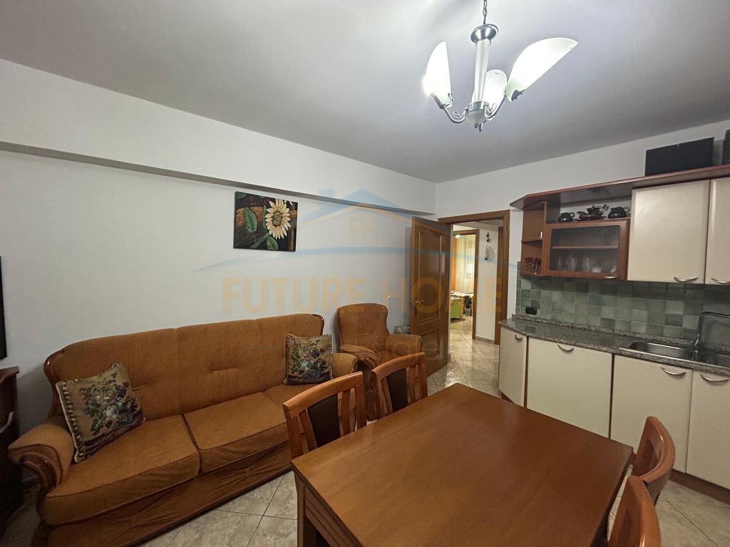 0697048065 Qera, Apartament 2+1, Spitali, Durrës