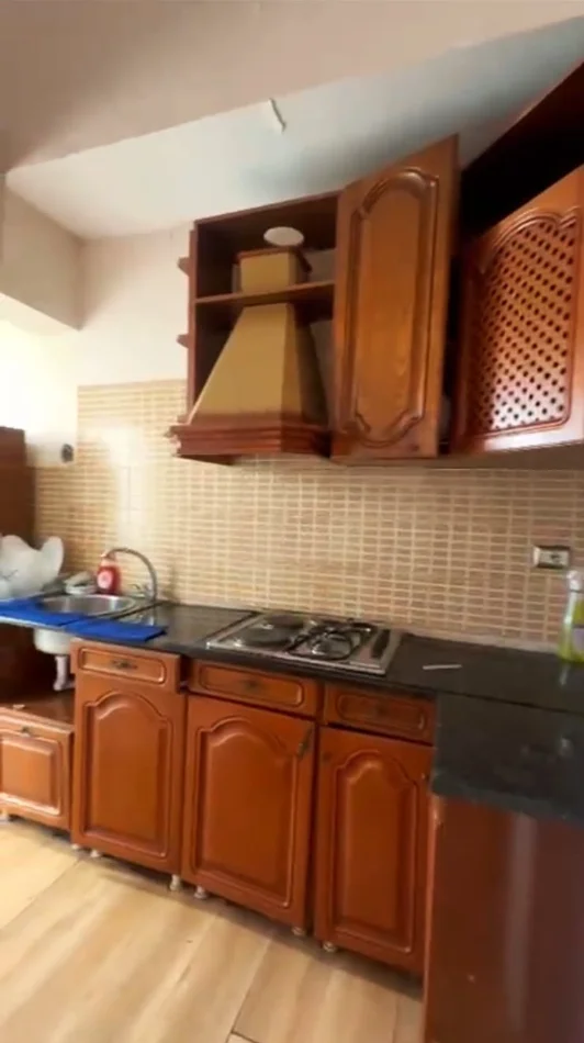 Tirane, For Rent 2+1 Apartment with Balcony, 3rd Floor, 85 m², 500 € (Kongresi i Manastirit Street)