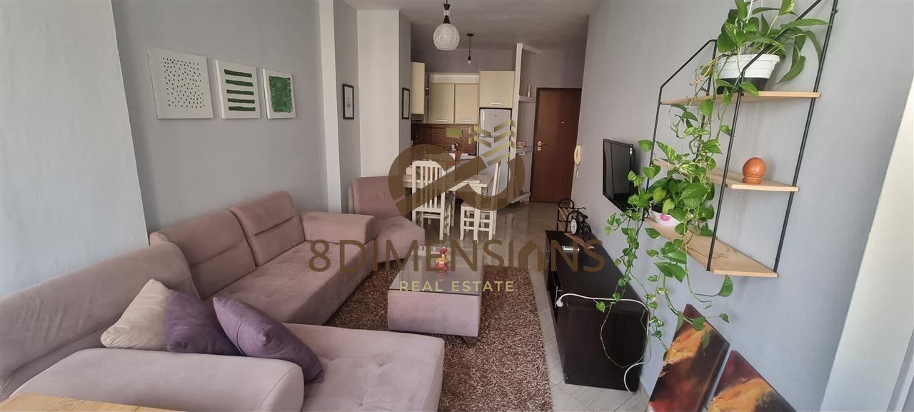 Jepet me qera Apartament 1+1 ne Selvi prane rruges 4 Deshmor