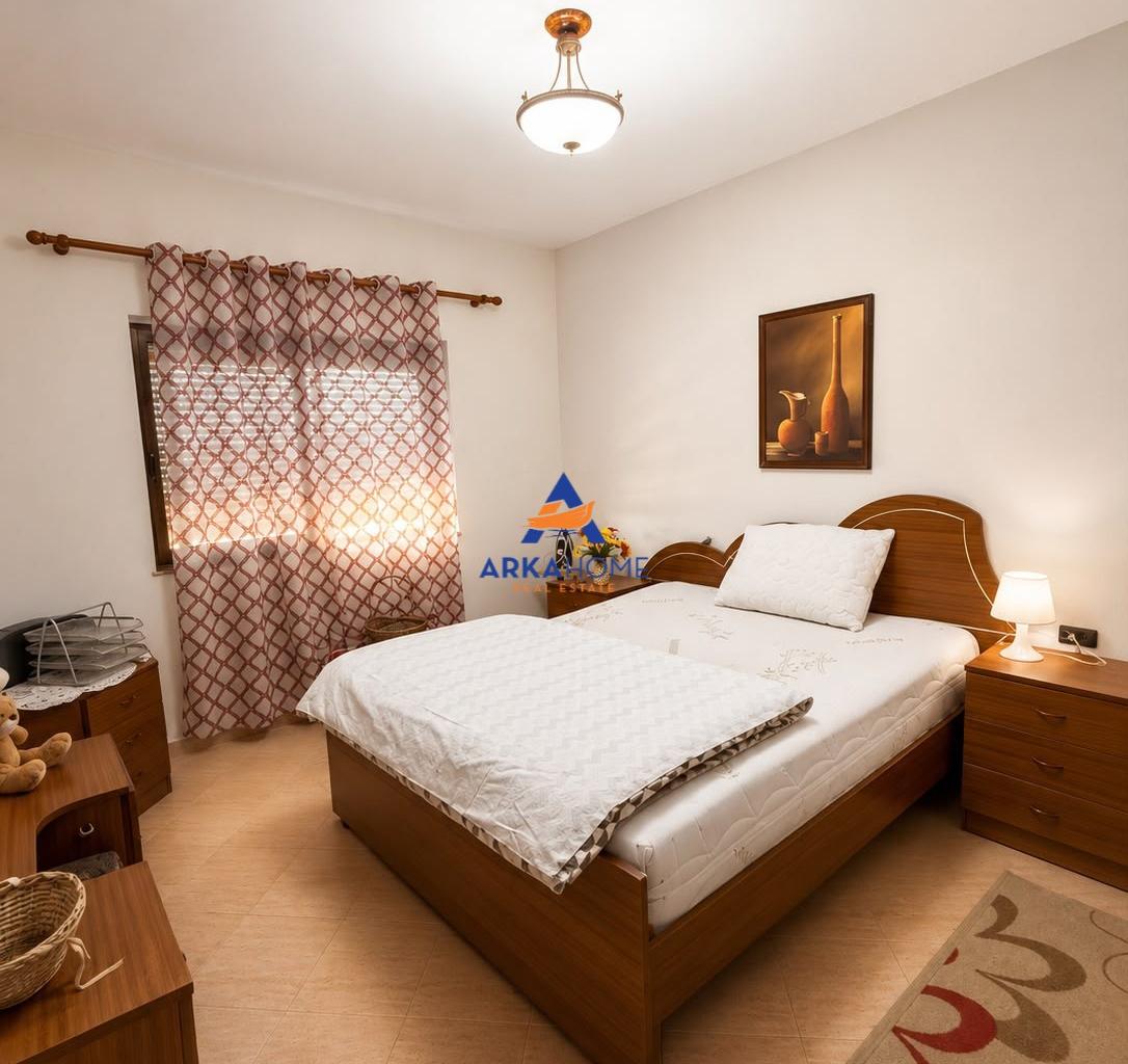 JEPET APARTAMENT ME QERA 2+1+BALLKON "LAPRAKE" 49000 LEKE