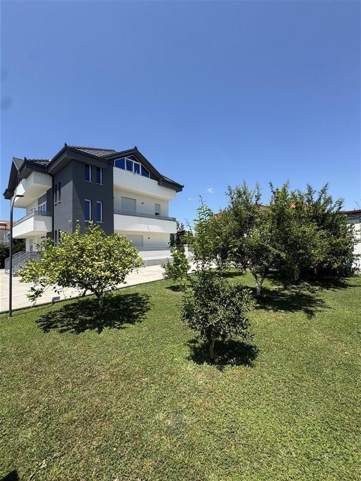 VILE ME QERA 400 M2 QTU 2.000 EURO