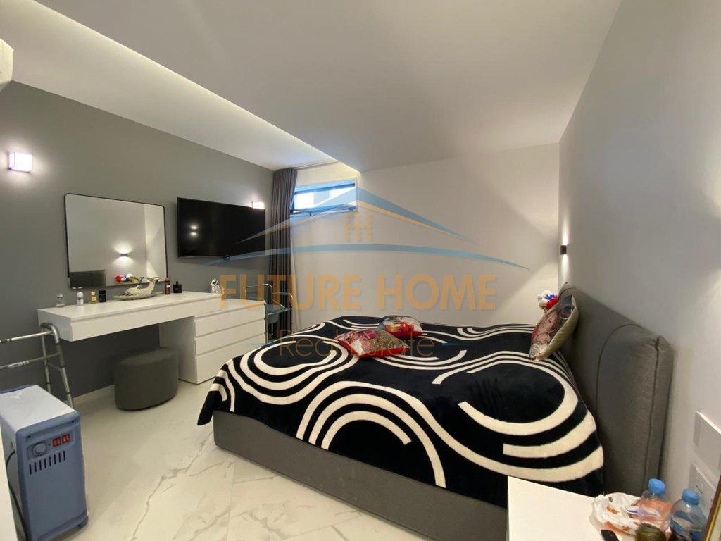 0692268458 Shitet, Triplex 4+1+3+4 Poste Parkimi, Grey Stone