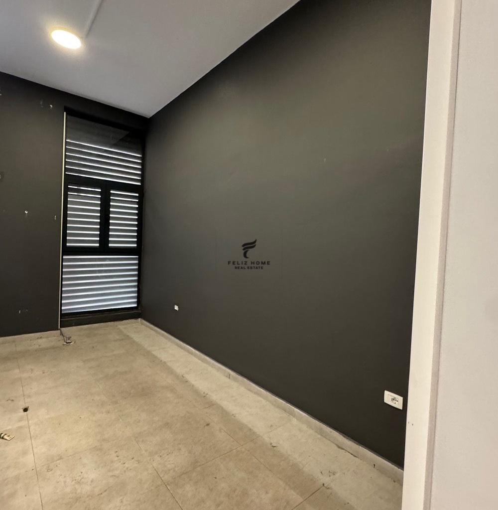 Commercial Space for Rent 205 m2 Downtown 3000 EUR