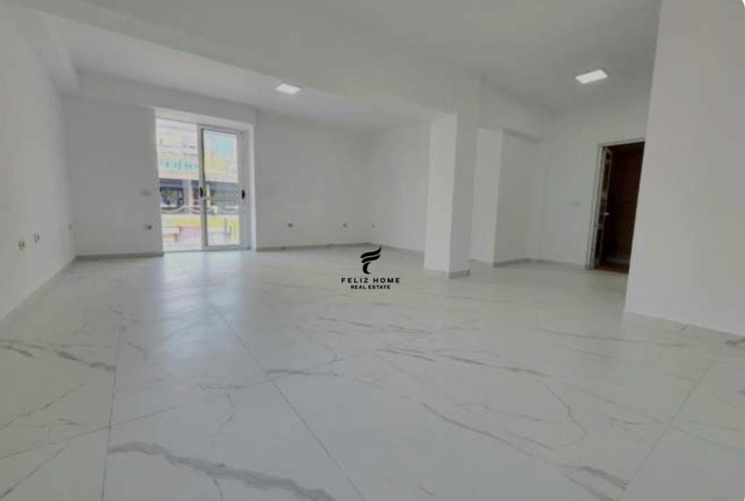 DYQAN ME QERA 246 M2 ASTIR 5000 EURO