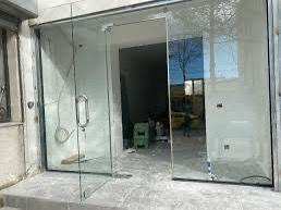 NEGOZIO CON VETRINA DI 100 M2, PREZZO 120.000 LEK