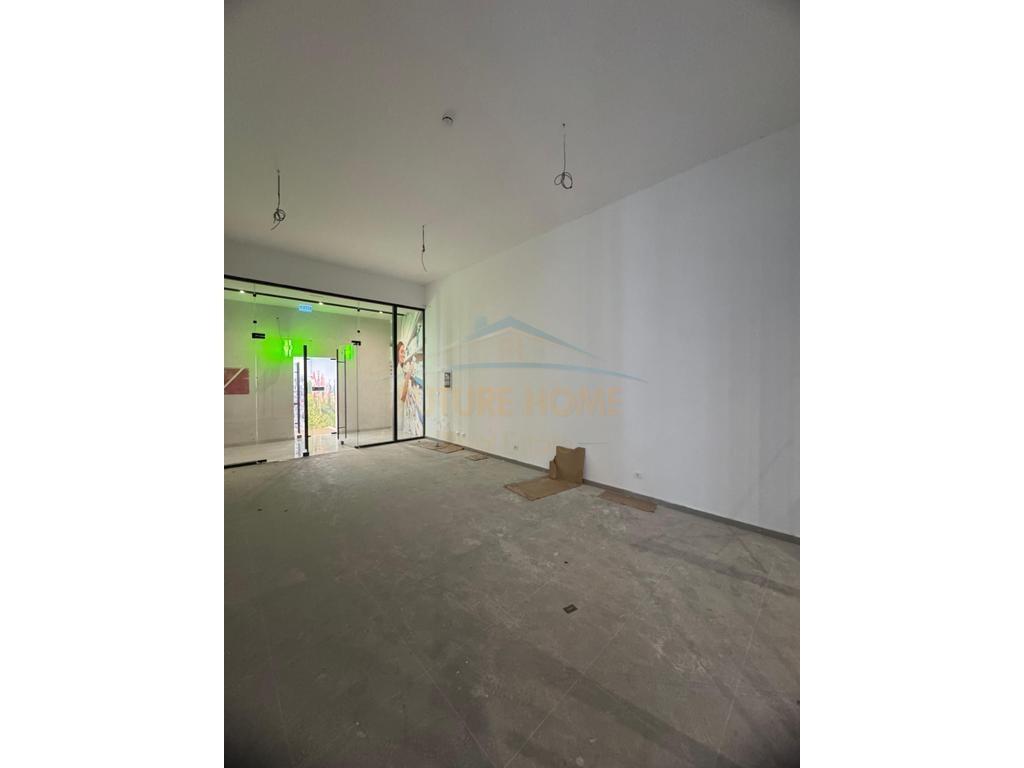 0692268458 Vendita, Ambiente Commerciale, Garden Building, Tirana