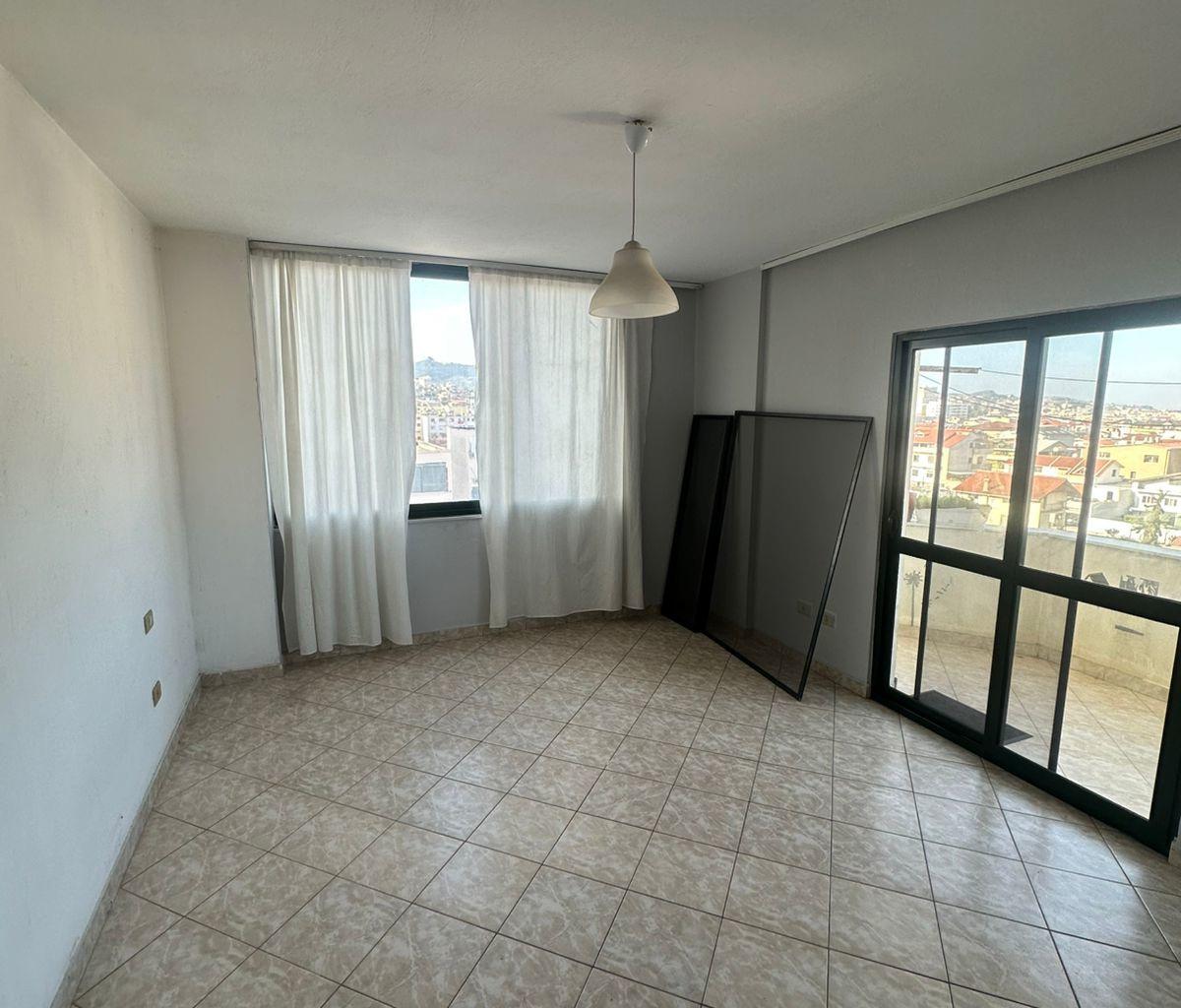 0684151197 Appartamento 2+1 vicino allo Stadio, Durazzo
