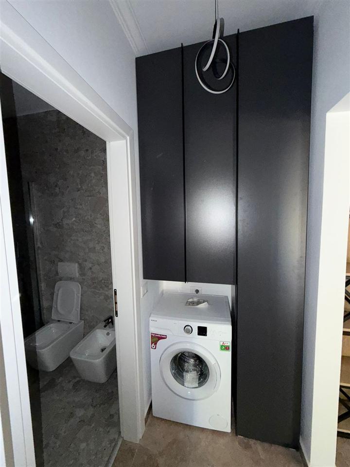 0682064333 🌴 For Sale 1+1 With Veranda – Shkëmbi i Kavajës!
