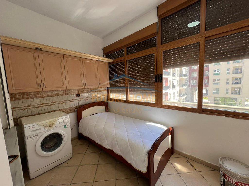 0694603851,Qera Apartament 2+1 i konvertuar , Rruga Dritan H