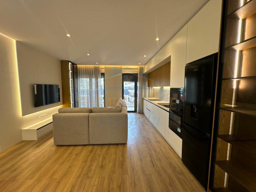 0683487469 Affitto, Appartamento 2+1+2, Bulevardi i Ri, Tirana