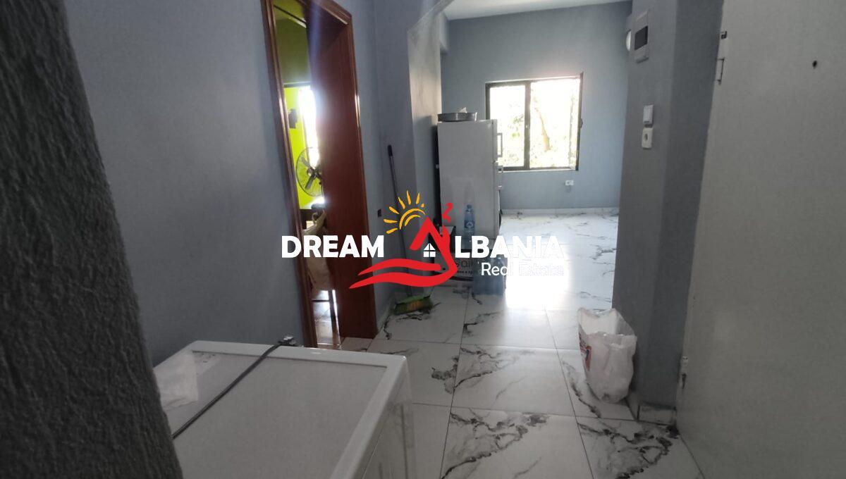 Shitet Apartament 1+1 ne Rrugen e Dibres (ID 4119479)