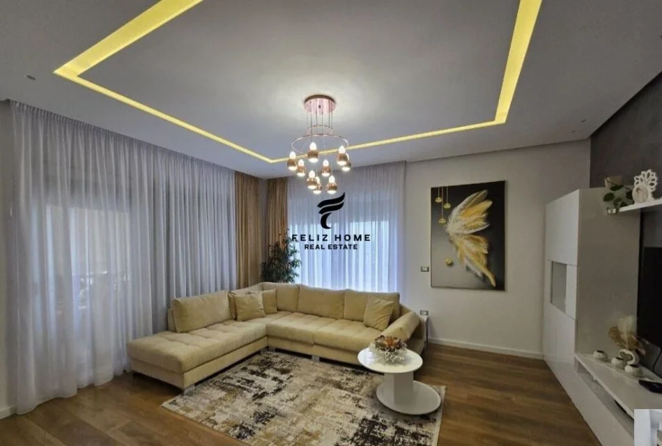 Tirane, vendesi appartamento 2+1+Balcone Piano 1, 146 m² 300.000 € (LIQUIDO CALDO)