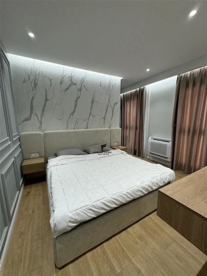 Tirane, appartamento in vendita 2+1+Balcone Piano 15, 125 m² 350.000 € (21 Dicembre)